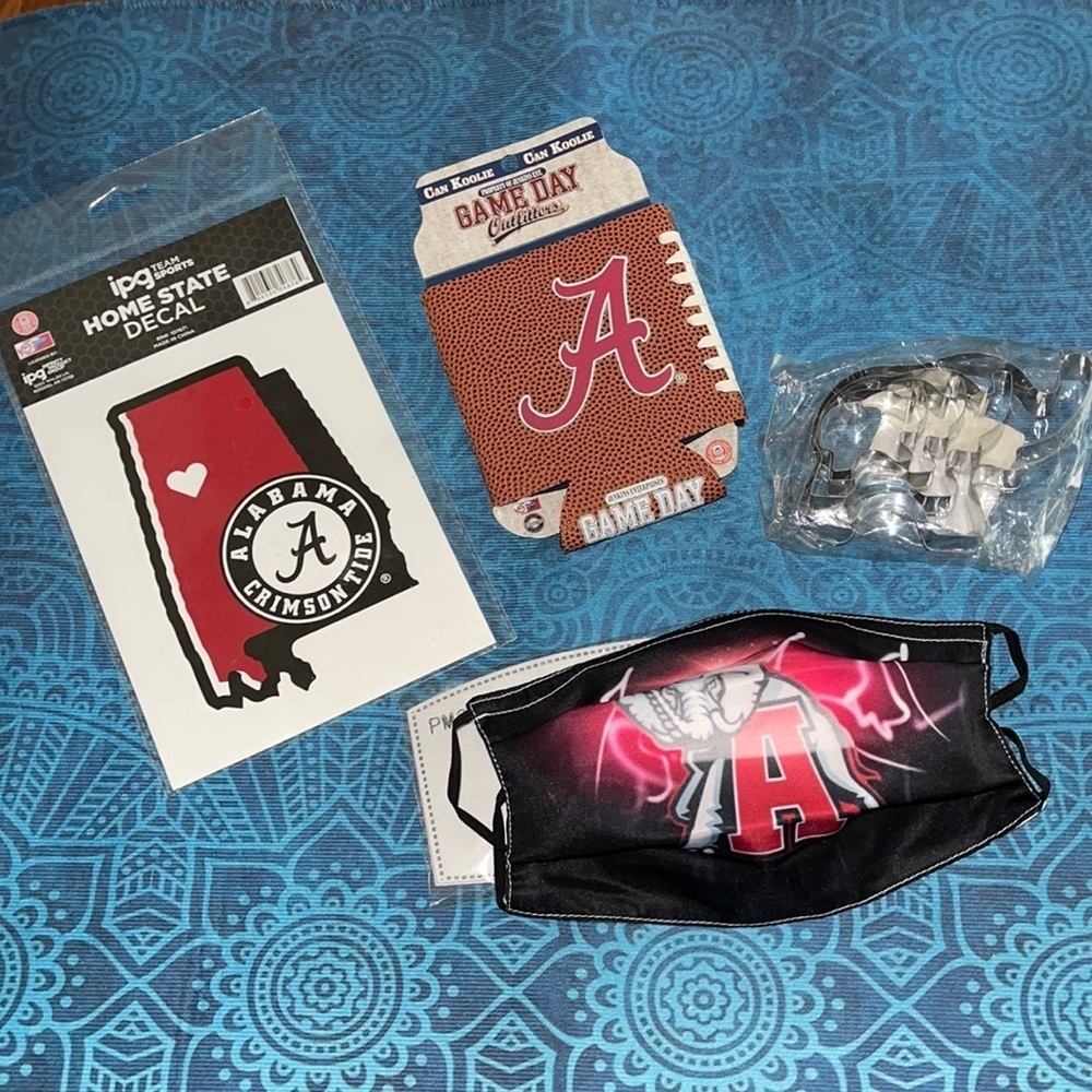 New Univ of Alabama fan set